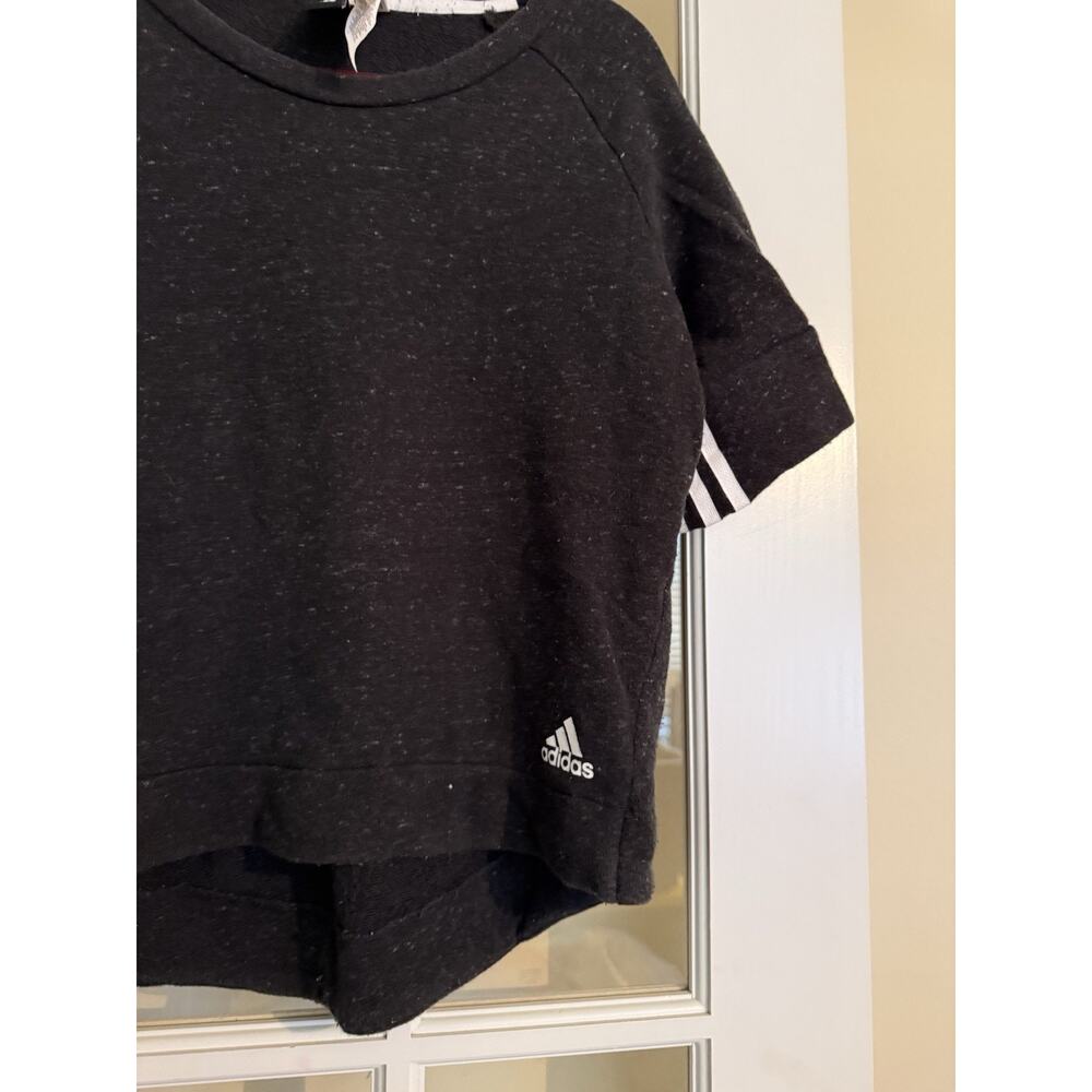 Adidas Women’s Dark Gray Hi Low Short Sleeve Sweatshirt Size Medium Streetwear - Picture 2 of 3